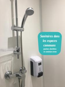 Hotels HotelF1 Angouleme : Chambre Tandem