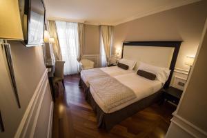 Classic Double or Twin Room room in Victoria Hotel Letterario