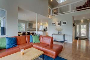 Four-Bedroom House room in Fir Mountain Escape home