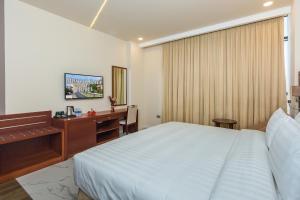Muscat Gate Hotel