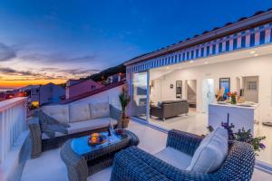 Guest house AllineedDubrovnik Choose between Double room or penthouse or studio apartments FREE PARKING