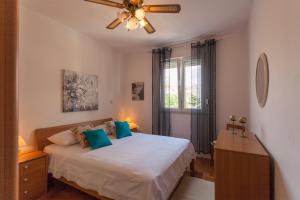 Exclusive Sea View Apartment