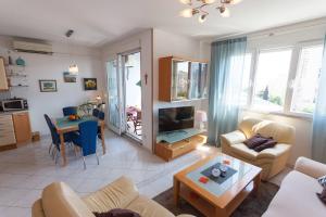 Exclusive Sea View Apartment