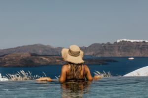 Akrorama villa and suites Santorini Greece