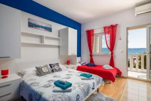 J.B. Beachfront Suites