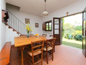 Holiday Home Lo Scoiattolo n- 10 by Interhome