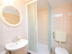 Apartment Lastavica-2 by Interhome