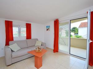 Apartment Lastavica-2 by Interhome 