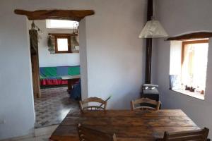 Comfortable Family House nearby Mirtos