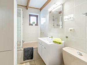 Holiday Home Vissershuisje 178 with parking by Interhome