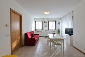 CASA VACANZE RELAX duepassi dal riviera horses