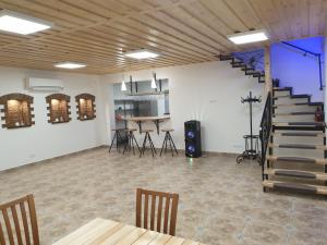 Apgyvendinimas Rusnėje, šalia Pakalnės upė 100m