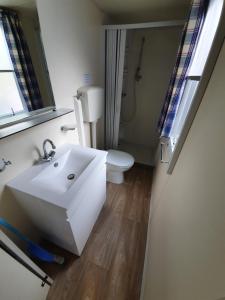 NaturExpert Mobilházak-FKK Nudista Kemping Balatonberény