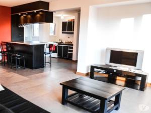 MODERNO DEPARTAMENTO CON VISTA AL LAGO