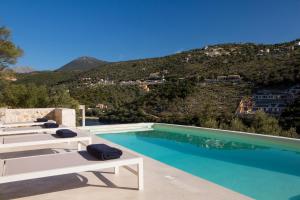 Villa Elanthy-New Luxury villa with private sea access