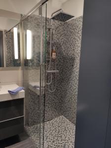 B&B / Chambres d'hotes Villa Otilia-Bed and Breakfast-Chambres d'hotes en Provence : Chambre Lit Queen-Size - Vue sur Jardin