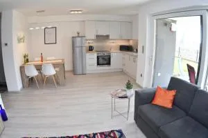 Fűzliget Ezüstnyár - Balatonfůzfő Vasútállomás