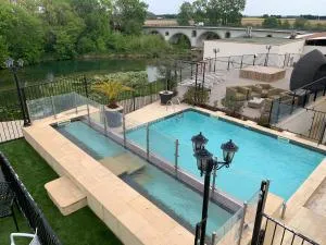 莫奥博格酒店兼餐厅 - 卡勒维松