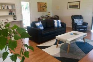 A Bed & A Red @ Berry’s Creek