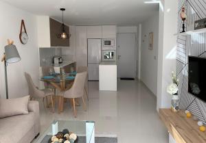 Bianca Beach 212 - cosy flat 250m from Mil Palmeras beach