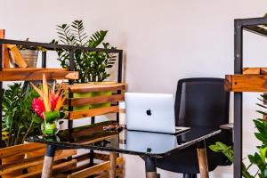 In the Shade Hotel - Coworking - 300Mbit - Adults Only