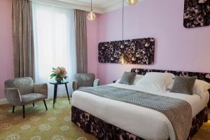 Superior Double Room room in Hotel Negresco