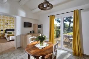 Hotels Les Mazets de Marie de Jules : photos des chambres