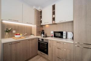 Comfy luxury center apartment