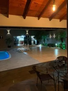 Sobrado com 5 suítes para temporada e show rural - Céu Azul