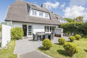 Holiday Home room in Landhaus Tinnumburg