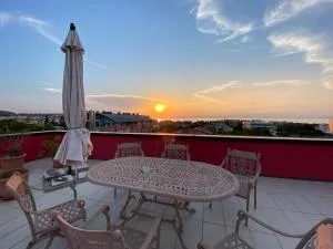 Apartments Apolon Izola - 伊佐拉