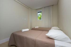 Porto Fino 106 – Lindo Apartamento no Centro de Bombinhas, a 260 Metros da Praia, com Ótimo Custo-Benefício.