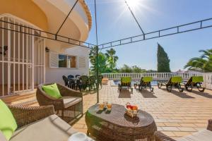 Villa Ninho da Aguia by Villa Plus