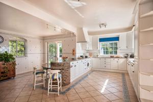 Villa Nenufa by Villa Plus