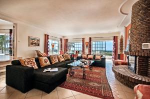 Villa Nenufa by Villa Plus