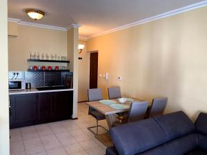 Lakeside Luxury Apartment