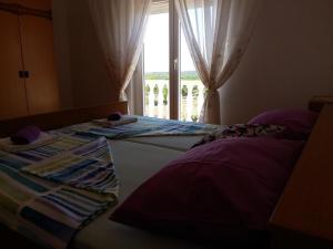 Apartments with parking space Vrsi, Zadar - 14211