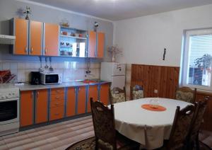 Apartments with parking space Vrsi, Zadar - 14211