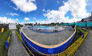 Apartamentos y Piscina a 3 min del Parque Cafe
