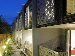 Impressive Central Apartment - Bushfield