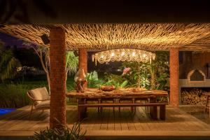 Villa Kimaya - 5-bed Berawa Luxury Villa with complimentary pool fence