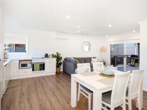 Periwinkle I Pet Friendly I 2 Mins Walk to Beach