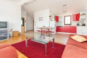 Apartment Morovic - Kastel Gomilica