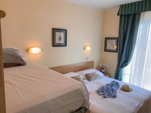 Camera Matrimoniale con Letto Supplementare