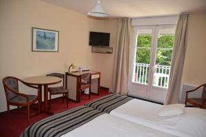 Hotels Hotel et Studios d'Orfeuil : Studio avec Vue sur Jardin