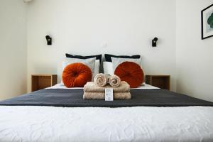 Phaedrus Living: Seaside Luxury Flat Lighthouse 62