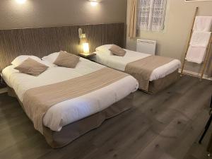 Hotels Hotel Cafe les Fleurs : photos des chambres