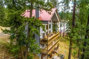 CDA Lakefront Retreat - Twin Beaches