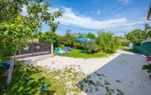 The Willow Garden Apartment House