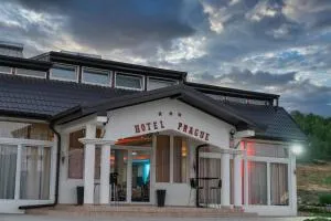 Hotel Praga - 斯特鲁加